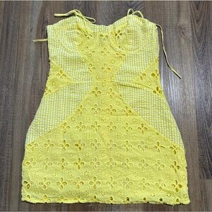 Chic Yellow Strapless Dress
